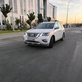 Nissan Pathfinder 2020