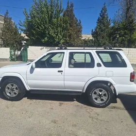 Nissan Pathfinder 2001
