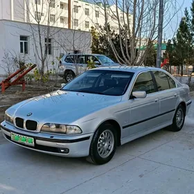 BMW E39 2000