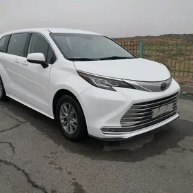 Toyota Sienna 2022