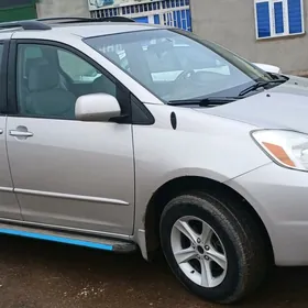 Toyota Sienna 2005