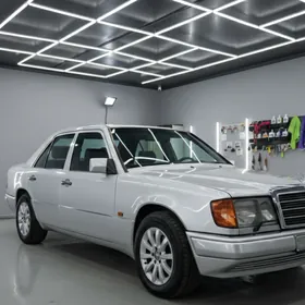 Mercedes-Benz 300E 1990