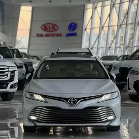 Toyota Camry 2020