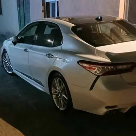 Toyota Camry 2020