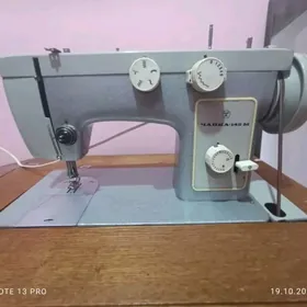 Машинка Чайка