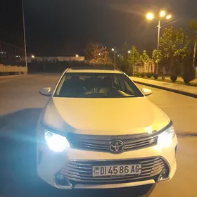 Toyota Camry 2015