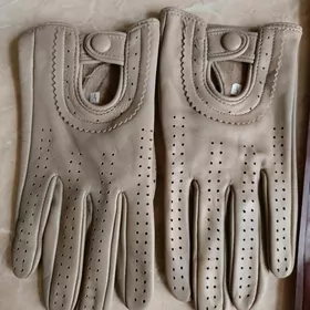 Перчатки жён.