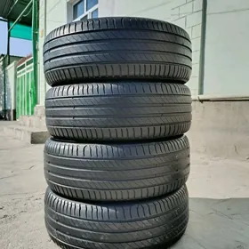 Michelin 215 55 17 Teker