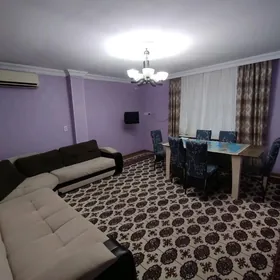 1 мкрн 3 комн 1 этаж