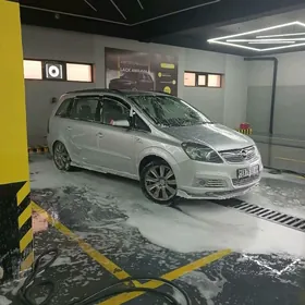 Opel Zafira 2005