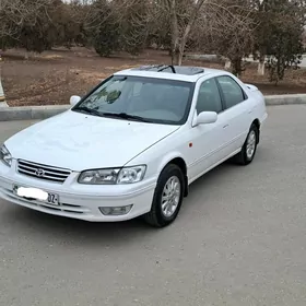 Toyota Camry 2000