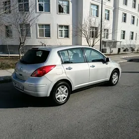 Nissan Versa 2010