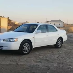 Toyota Camry 1997