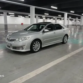 Toyota Camry 2014