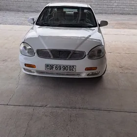 Daewoo Leganza 1998