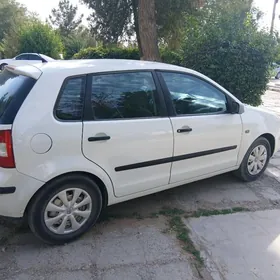 Volkswagen Polo 2003