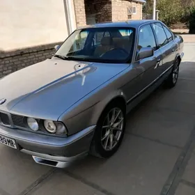 BMW 525 1990