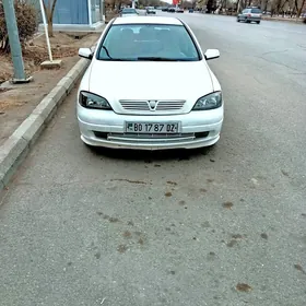 Opel Astra 2000
