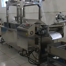 Промышленный фритюр чипсов