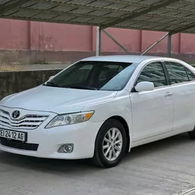 Toyota Camry 2011