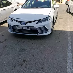 Toyota Camry 2020