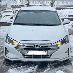 Hyundai Elantra 2020