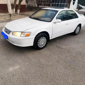 Toyota Camry 2000