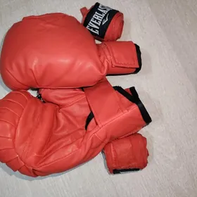 Перчатки боксёрские