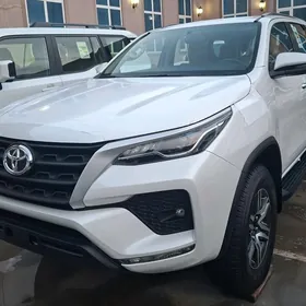 Toyota Fortuner 2025