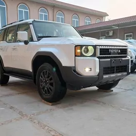 Toyota Land Cruiser Prado 2025