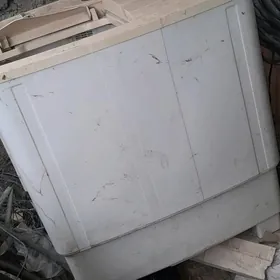 Kirmaşyn Lustra titan