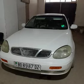 Daewoo Leganza 1998
