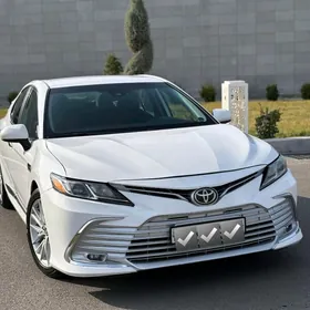 Toyota Camry 2020