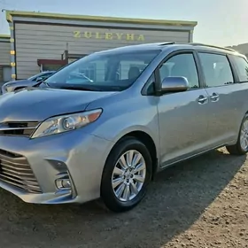 Toyota Sienna 2018