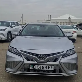 Toyota Camry 2022