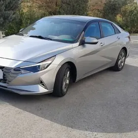 Hyundai Elantra 2021