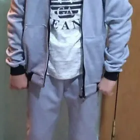 Спортивный костюм