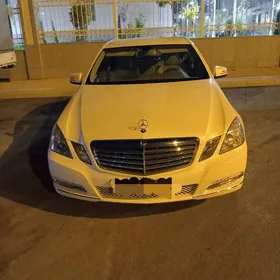 Mercedes-Benz E350 2011