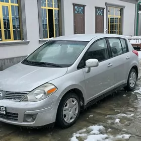 Nissan Versa 2010