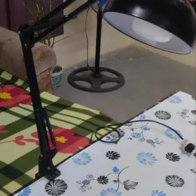 Настольная лампа