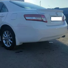 Toyota Camry 2011