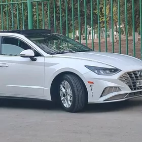 Hyundai Sonata 2021