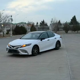 Toyota Camry 2023