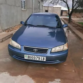 Toyota Camry 2000