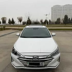 Hyundai Elantra 2020
