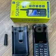 prastoy telefon sq8780 4 sim