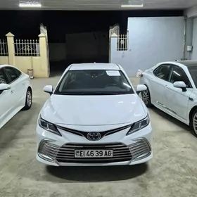 Toyota Camry 2023