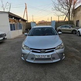 Toyota Camry 2017