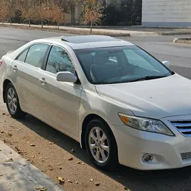 Toyota Camry 2011