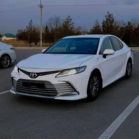 Toyota Camry 2022